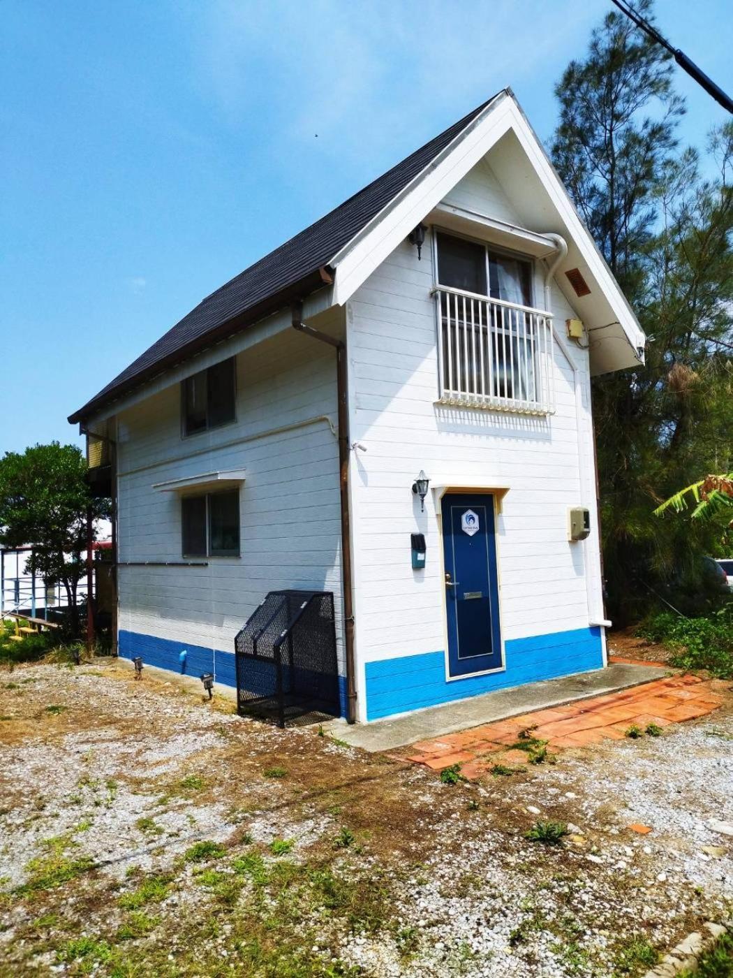 Cottage Blue Onna Exteriér fotografie